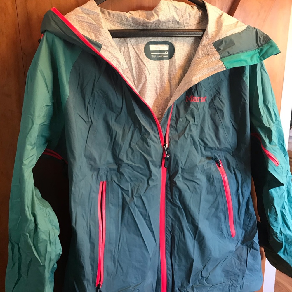 Marmot Women’s Rain Jacket